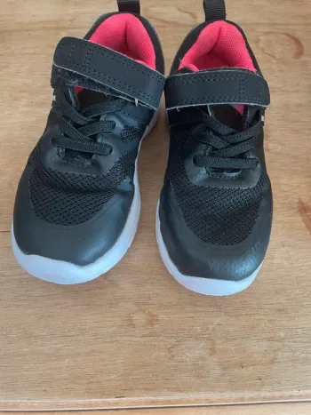 Baskets taille 27