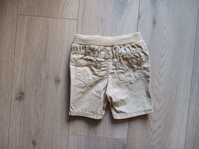 Short beige Tape à l'Oeil 6 mois comme neuf - photo numéro 2