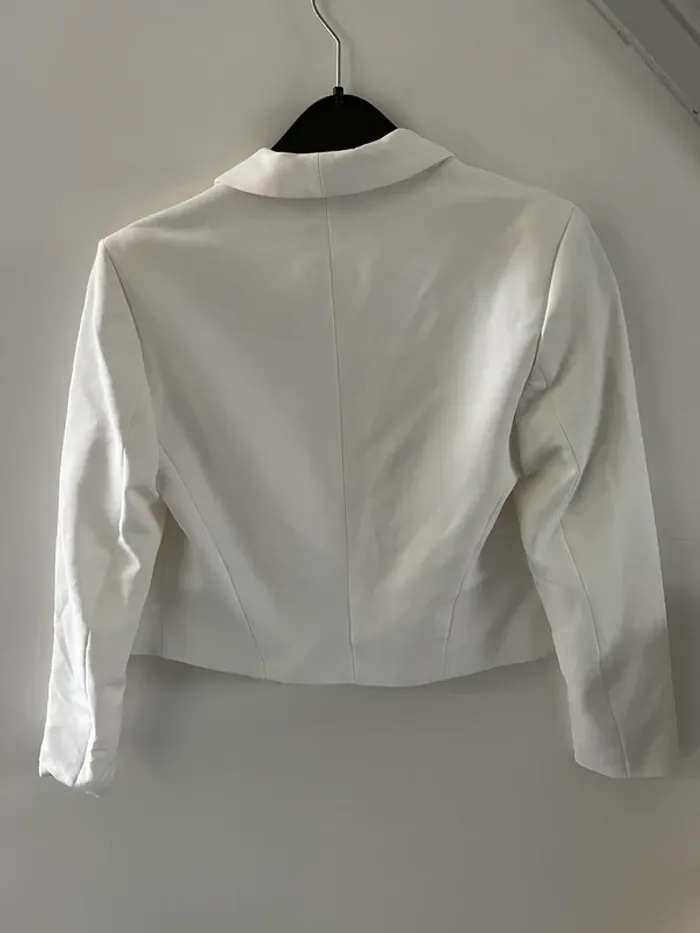 Veste blanche - photo numéro 4