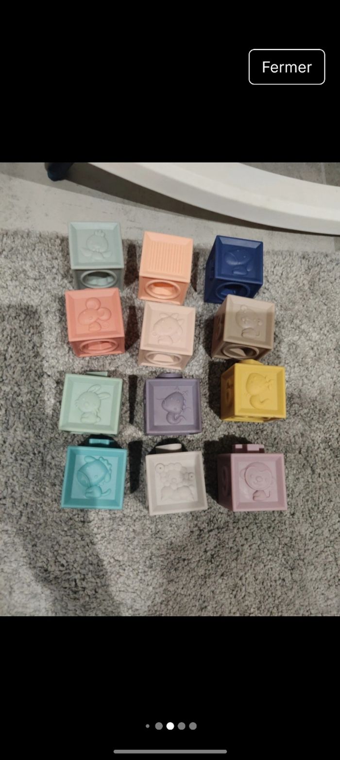 Lot cube à empiler + hochet et suspension panda - photo numéro 4