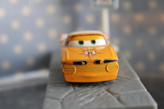 Disney pixar cars mini racer Ramone first version - photo numéro 8