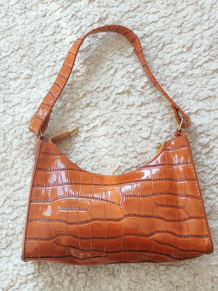 Petit sac à mains vernis croco - photo numéro 4