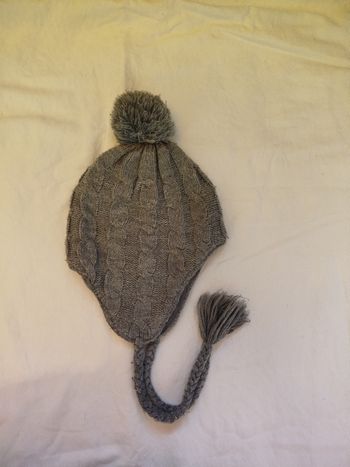 Bonnet.