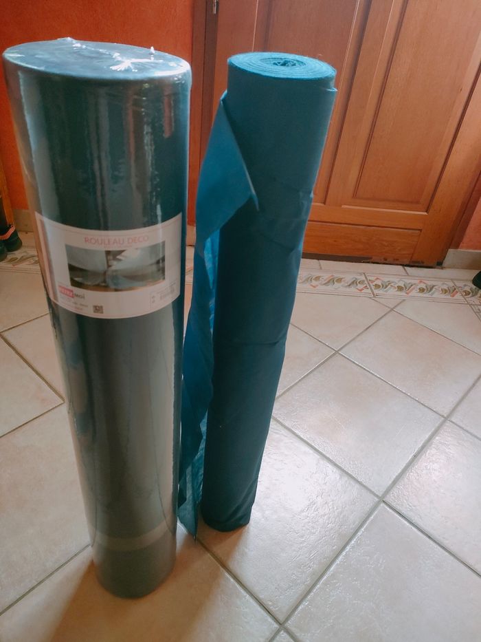 Lot de 2 grands rouleaux de tentures / voilages bleus pour mariage ou autre cérémonie