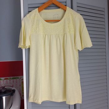 Tee shirt jaune pale