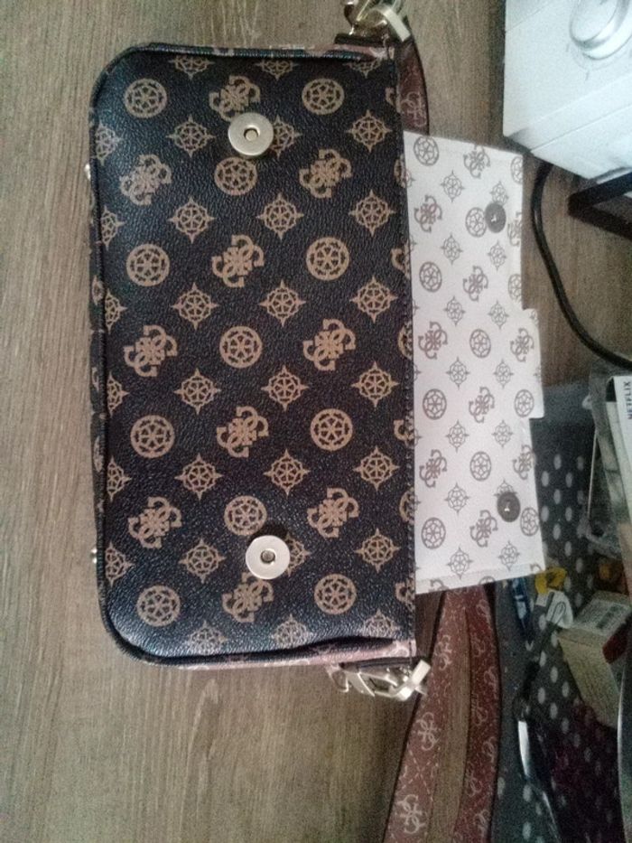 Sac à main Guess - photo numéro 7