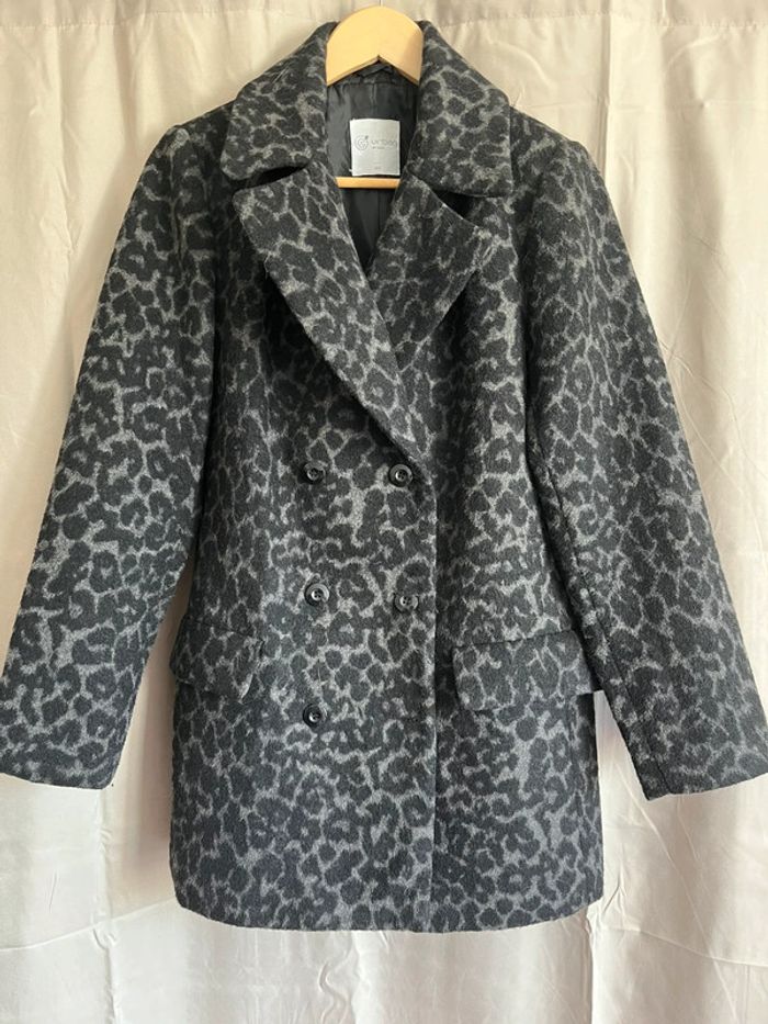 Manteau léopard taille 40
