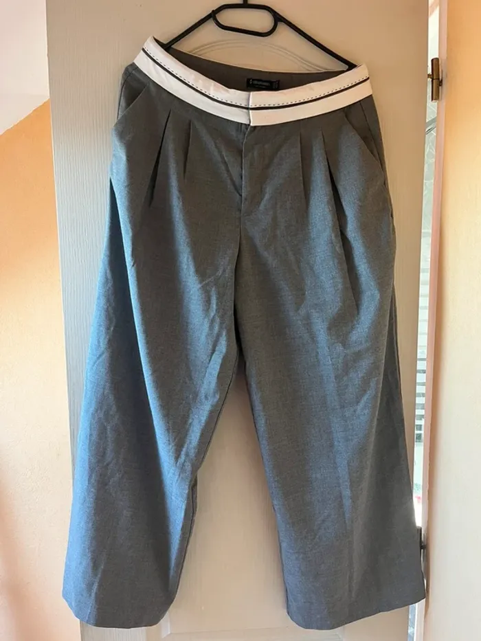 pantalon tailoring gris stradivarius petite