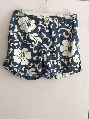Short de bain fleuri T.S