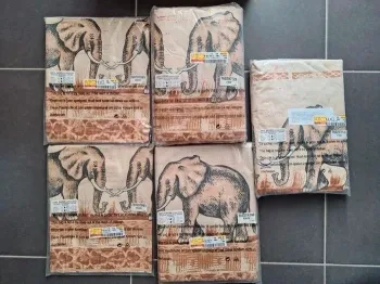 Parure de lit coton 5 pièces Sénégal Éléphant neuve
