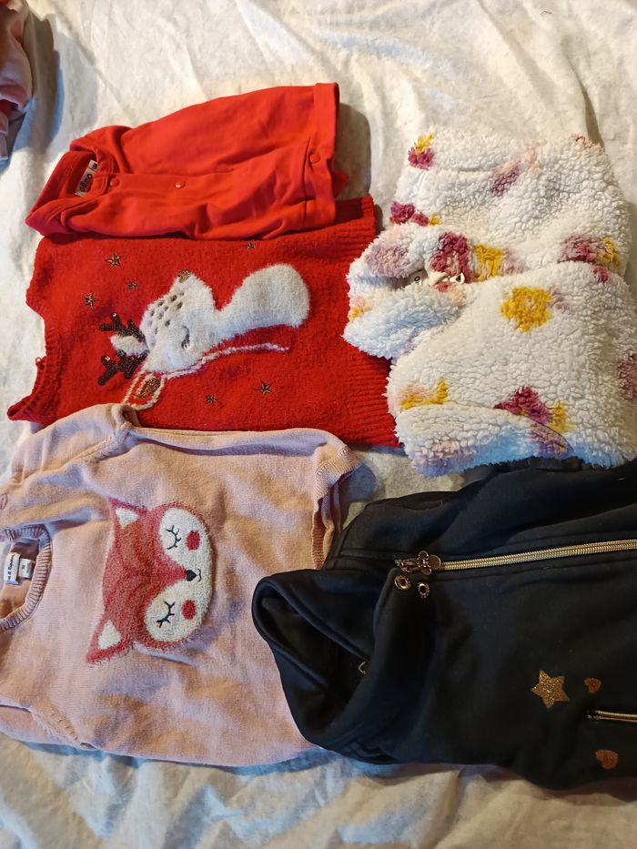 Lot de vêtements 18 mois fille - photo numéro 2