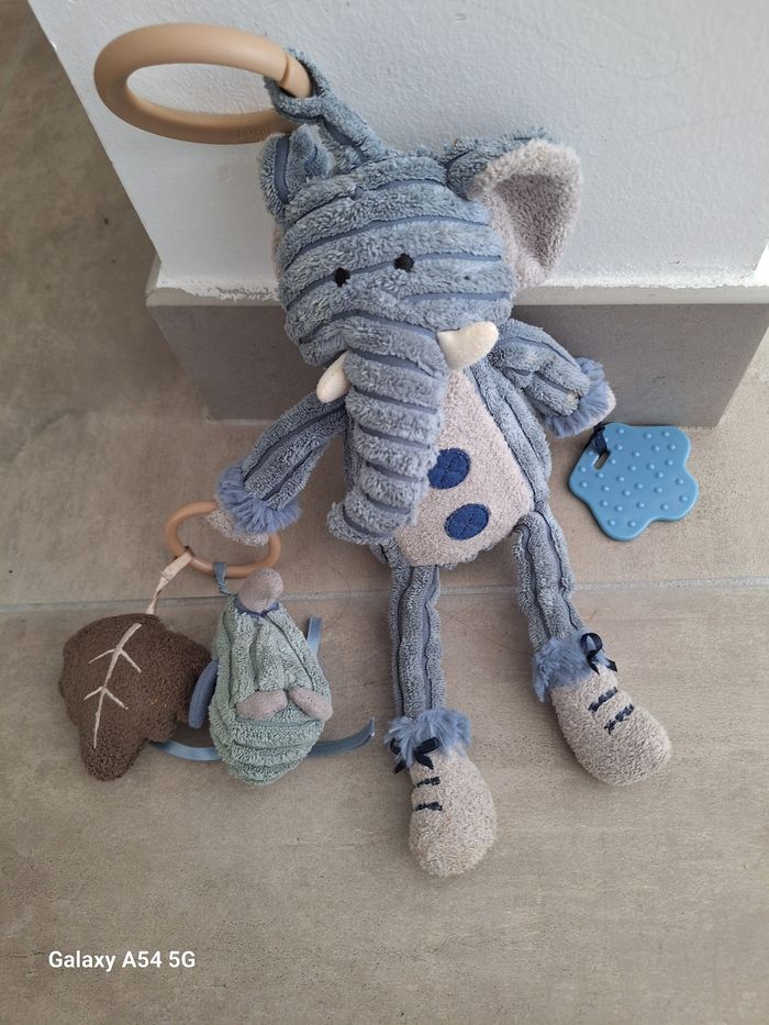 Jeu peluche elephant pour pousette jellycat