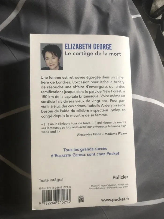 Livre le cortège de la mort édition pocket 📕 - photo numéro 3
