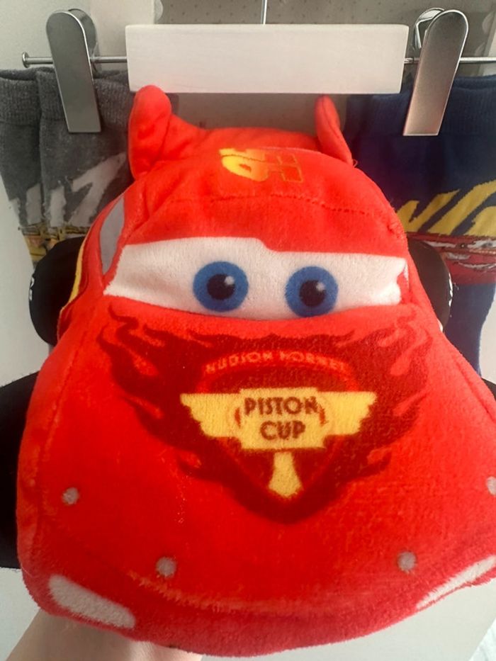 Peluche voiture Cars avec chaussettes cars - photo numéro 7