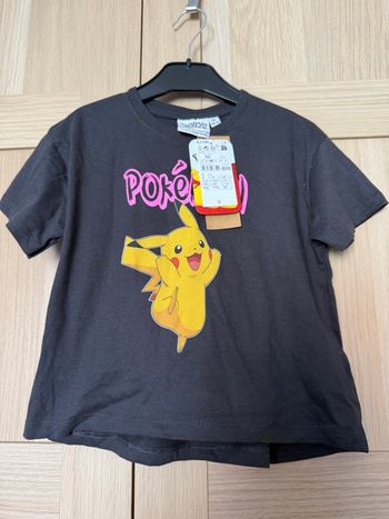 Tee shirt gris Pikachu Pokémon t.6ans neuf