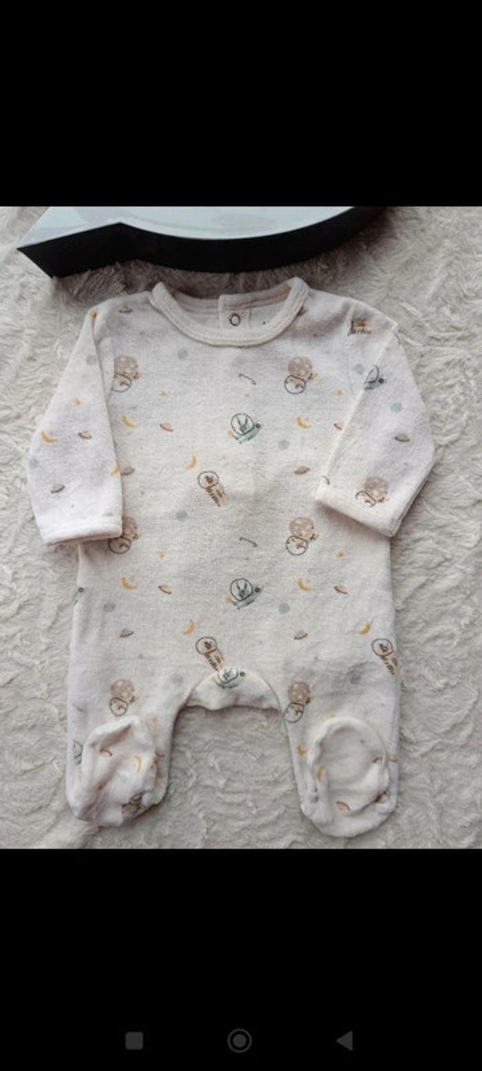 Pyjama grenouillère velours Mixte 1 mois Espace lapin fusée planète Kiabi Eco conception coton bio - photo numéro 2