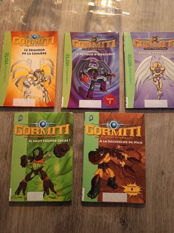 Lot de 5 livres Gormiti