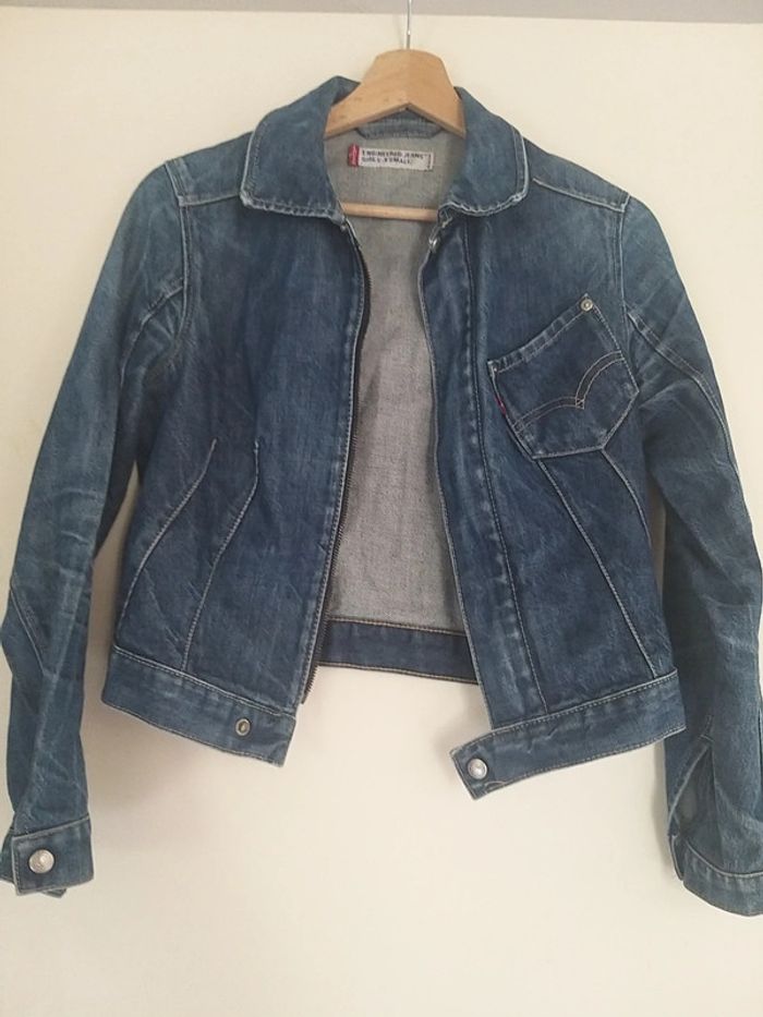 Veste courte et cintrée en jeans en XS - photo numéro 3