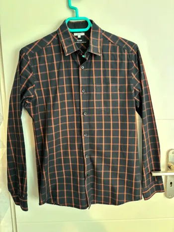 Chemise à carreaux