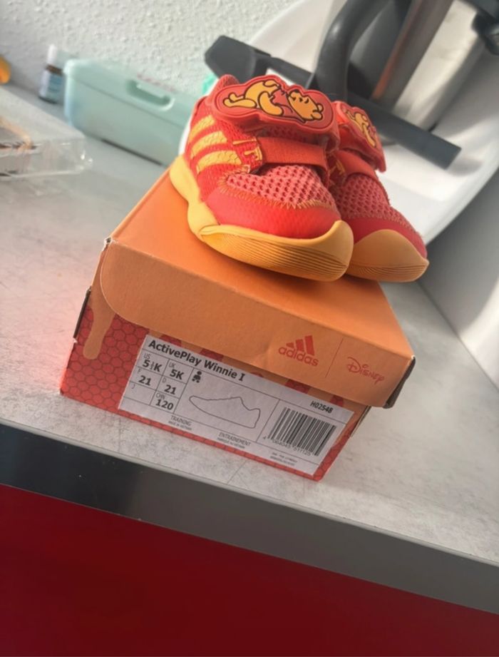 Basket adidas édition Winnie l’Ourson - photo numéro 4