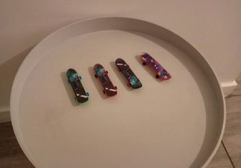 Lot de 4 skateboard pour doigts
