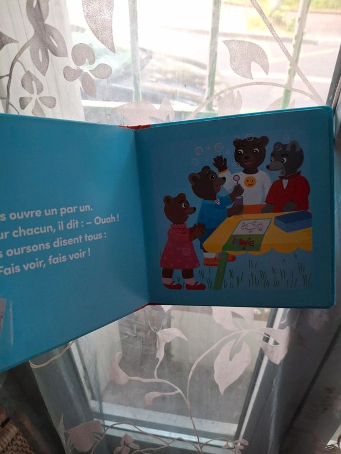 Petit ours brun fête son anniversaire - photo numéro 3