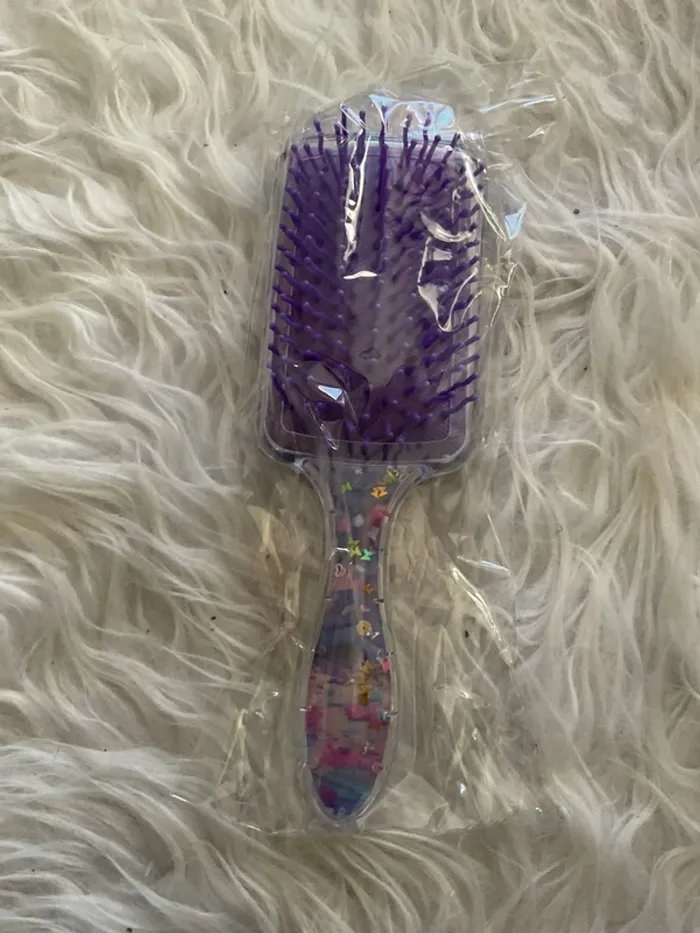 Brosse à cheveux stitch neuve - photo numéro 2