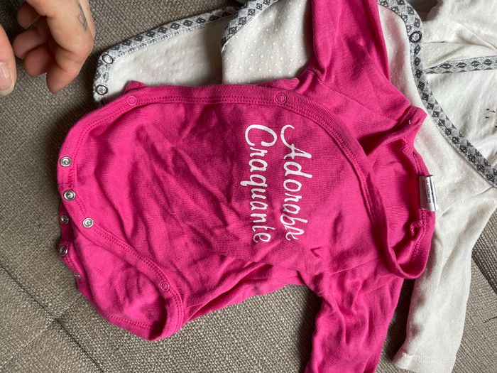 Bodies 1 mois petite fille - photo numéro 3