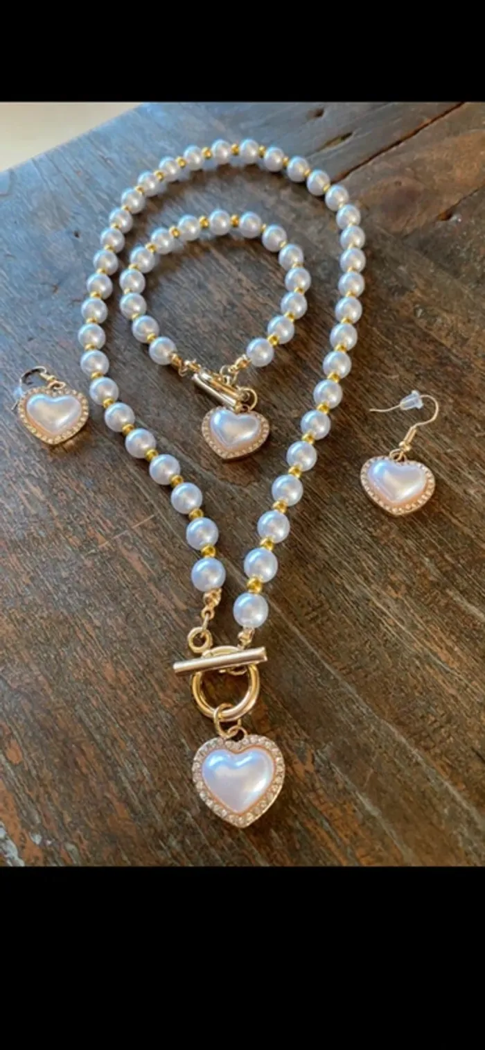 Magnifique parure collier , boucles d’oreilles, et bracelet , cœur, perles et strass - photo numéro 6