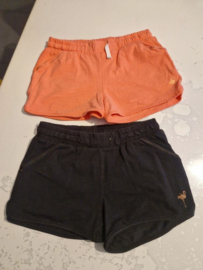 Short fille