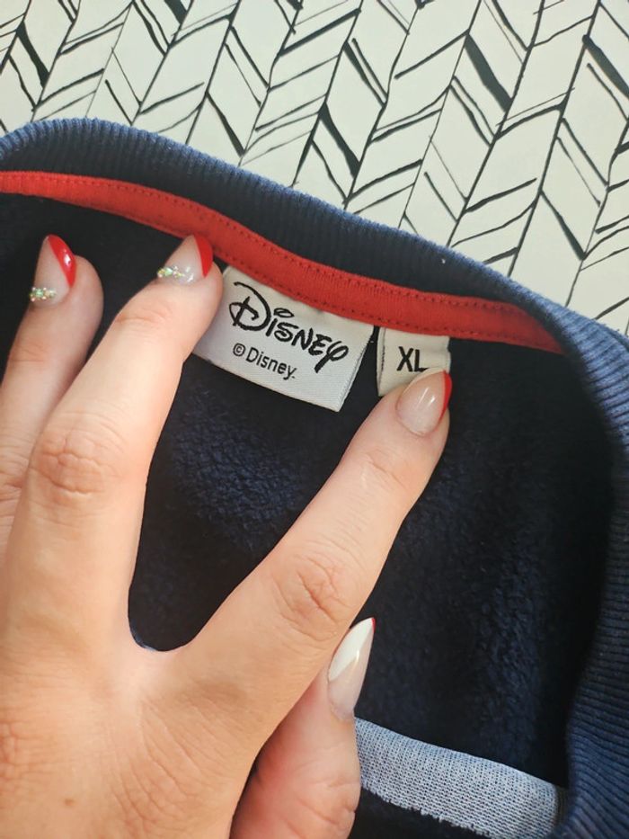 Sweat marque Disney - photo numéro 5