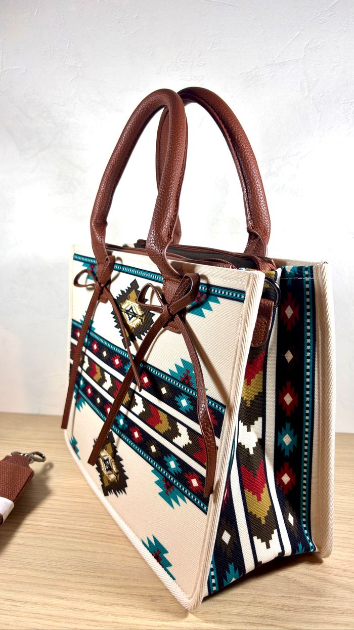 Grand sac neuf aux inspirations amérindiennes tendance ethnique western - photo numéro 2