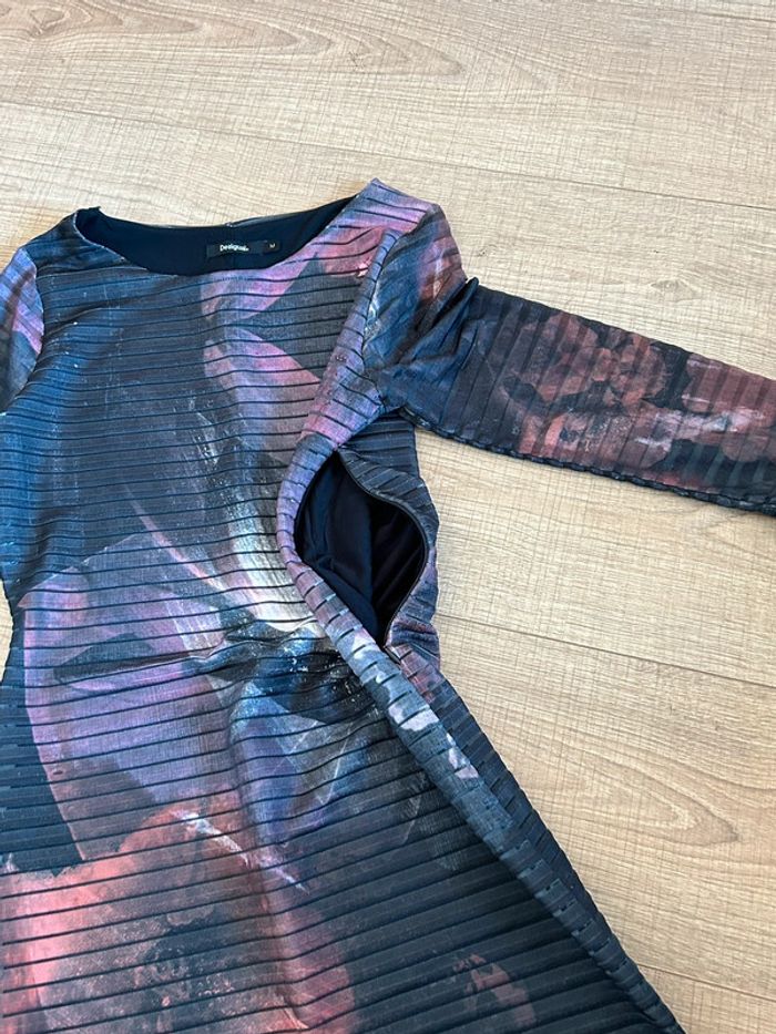 Robe imprimée avec manches 3/4 Desigual taille M jamais portée - photo numéro 16