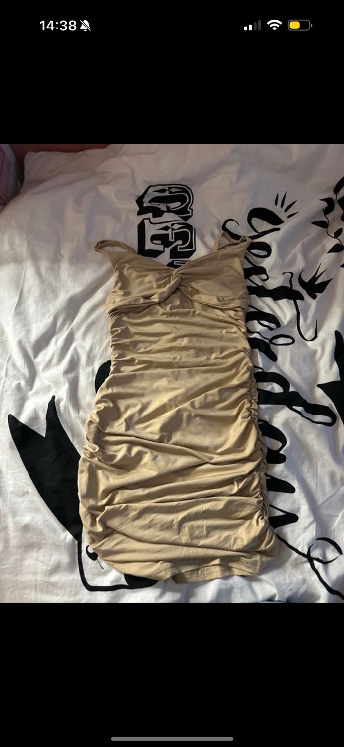 Robe courte