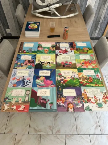 Lot de 16 petits livres mes premiers contes