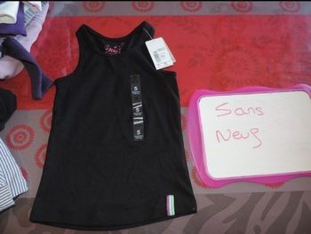 Débardeur neuf NKY taille 5 ans
