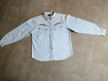 Chemisier en jean bleu ciel brodé taille 162 Active Wear