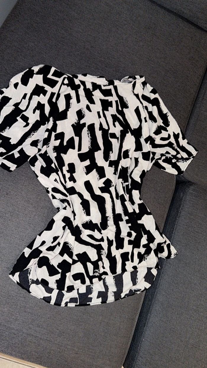Blouse Camaïeu noir & blanche taille 40 - photo numéro 2