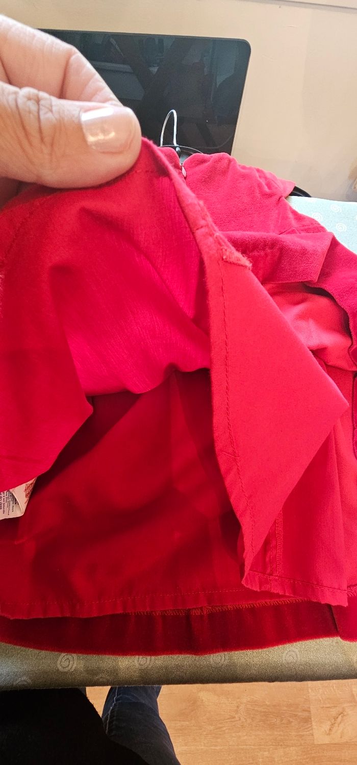 Superbe robe rouge velour parfait état 86cm - photo numéro 4