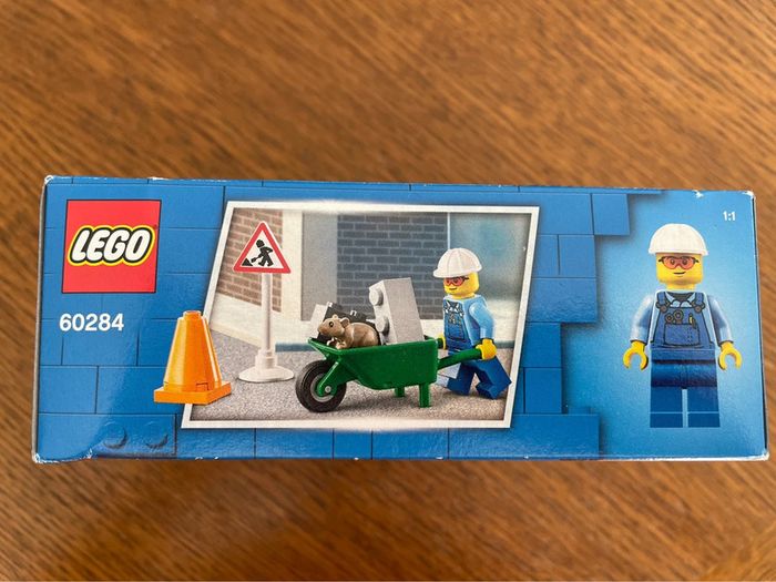 Lot de deux boîtes lego city 60275 et 60284 Neuves - photo numéro 11
