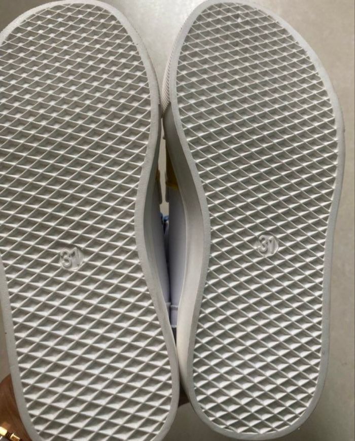 Baskets colorées neuves - photo numéro 4