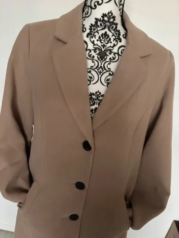 Pardessus femme neuf  taille M Vero Moda
