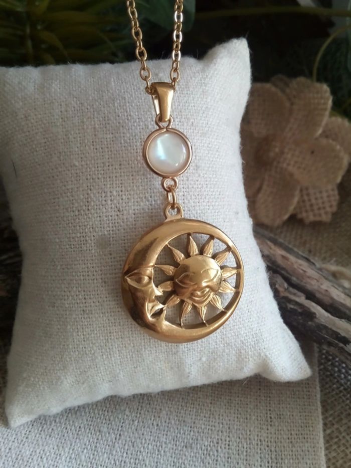 Collier lune et soleil avec connecteur en n'acre naturelle