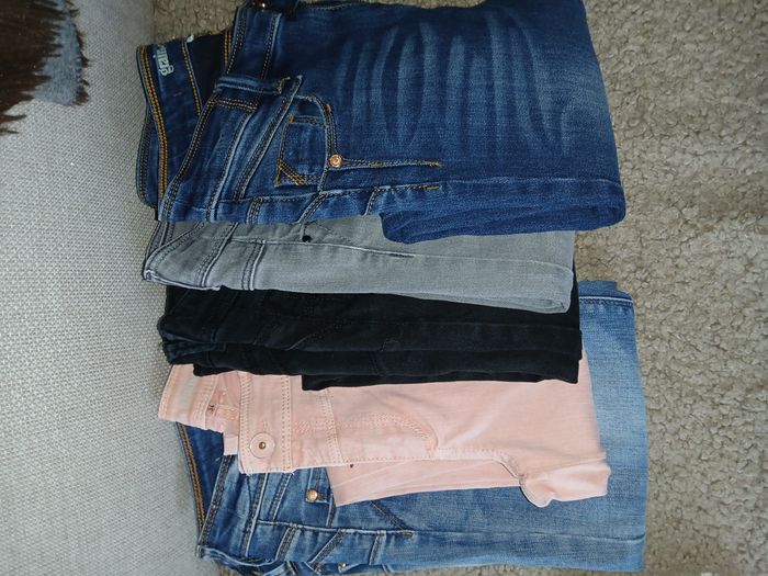 LOT DE 5 JEANS TAILLE 34