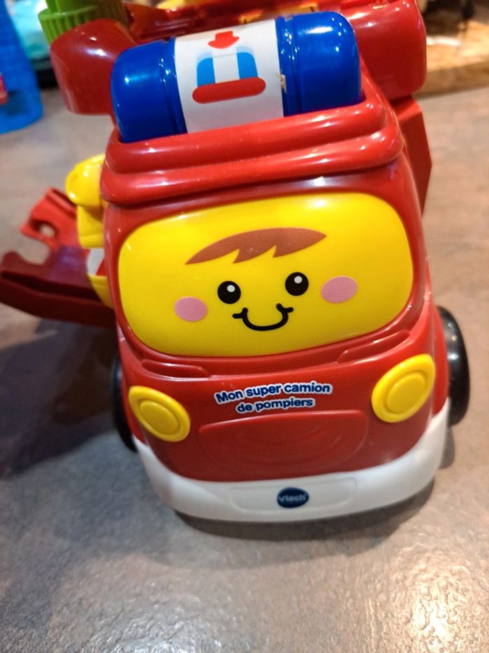 Mon premier camion de pompiers - photo numéro 3