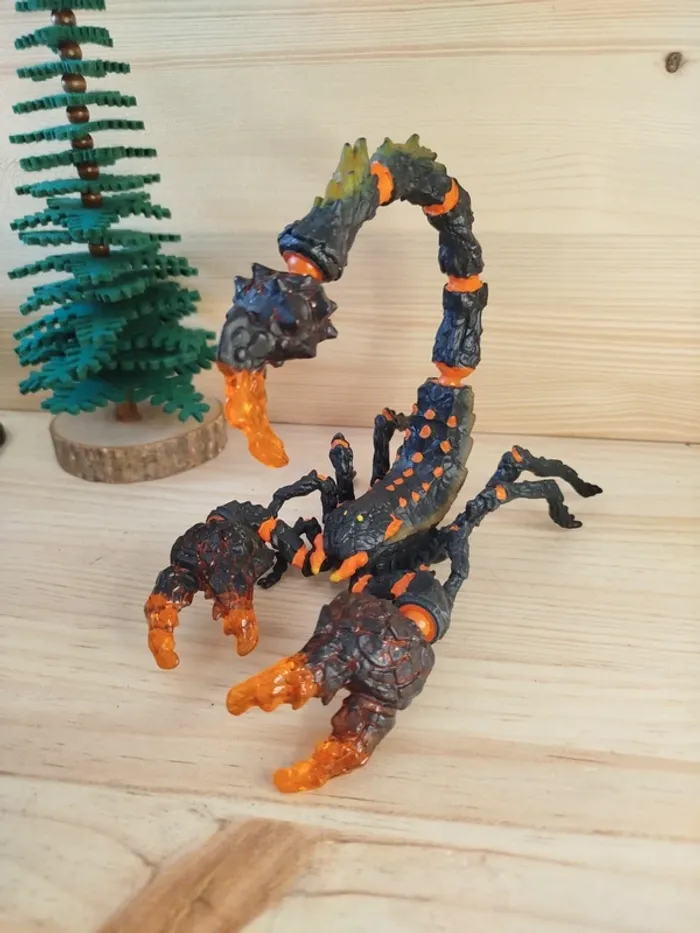 Schleich scorpion de lave Figurine Animal imaginaire Eldrador