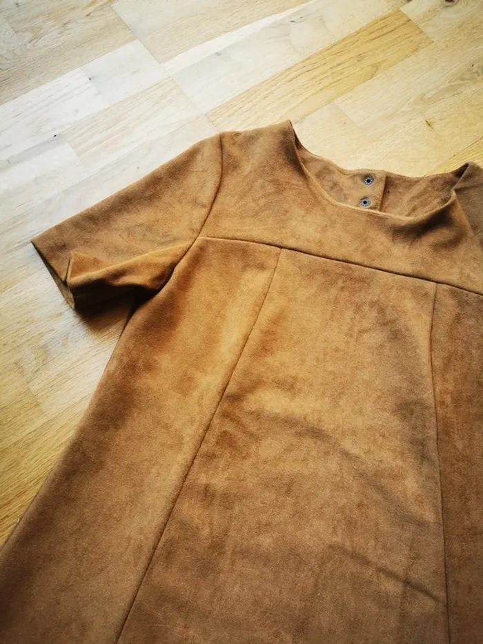 Robe en suédine - photo numéro 2