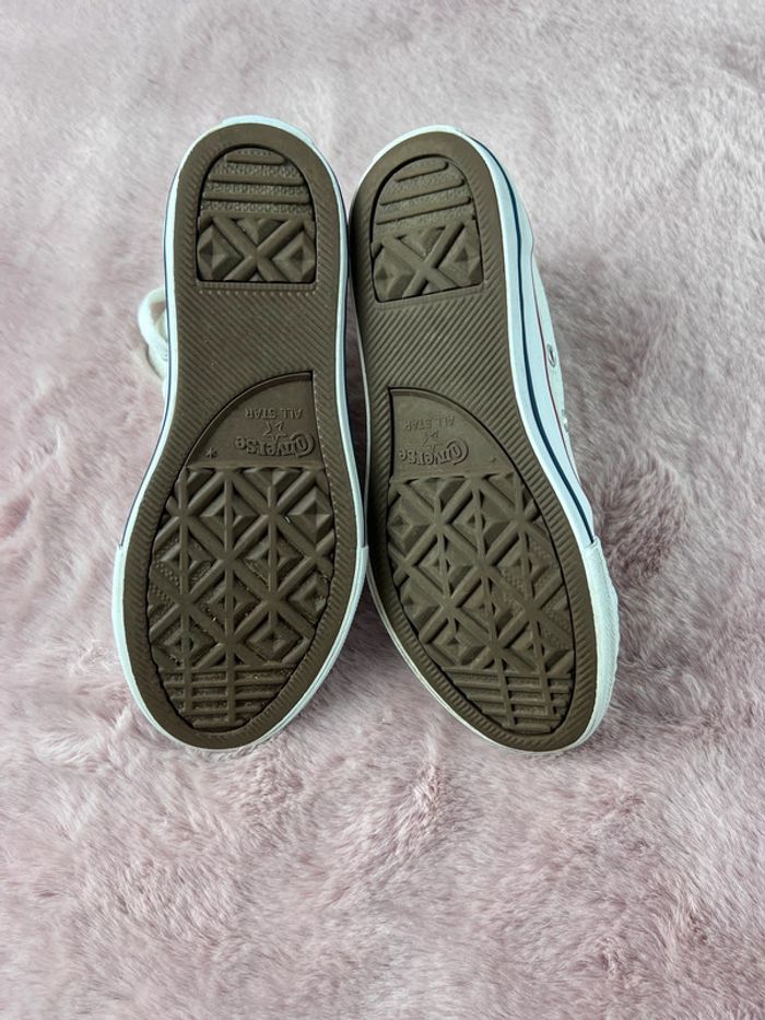 Converse Chuck Taylor Blanche Montantes – Pointure 33,5 - photo numéro 6