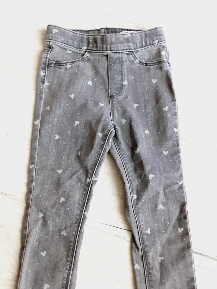 Vêtement fille pantalon gris jean motifs coeurs Vert Baudet 4 ans - photo numéro 2