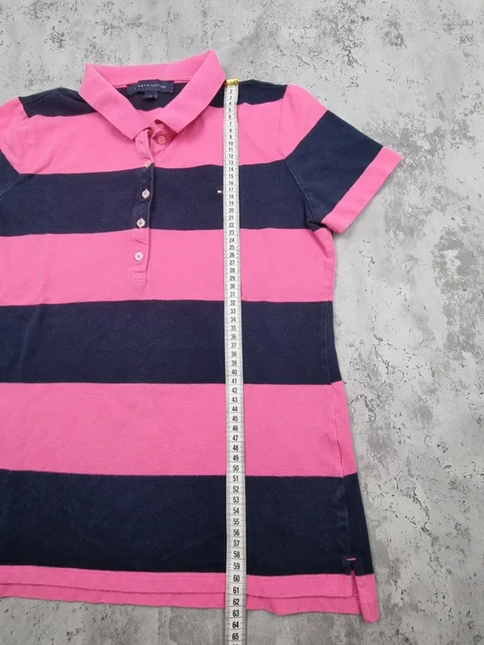 Polo Tommy Hilfiger rayé rose et bleu marine – Taille M Femme (mesures en photos) - photo numéro 5